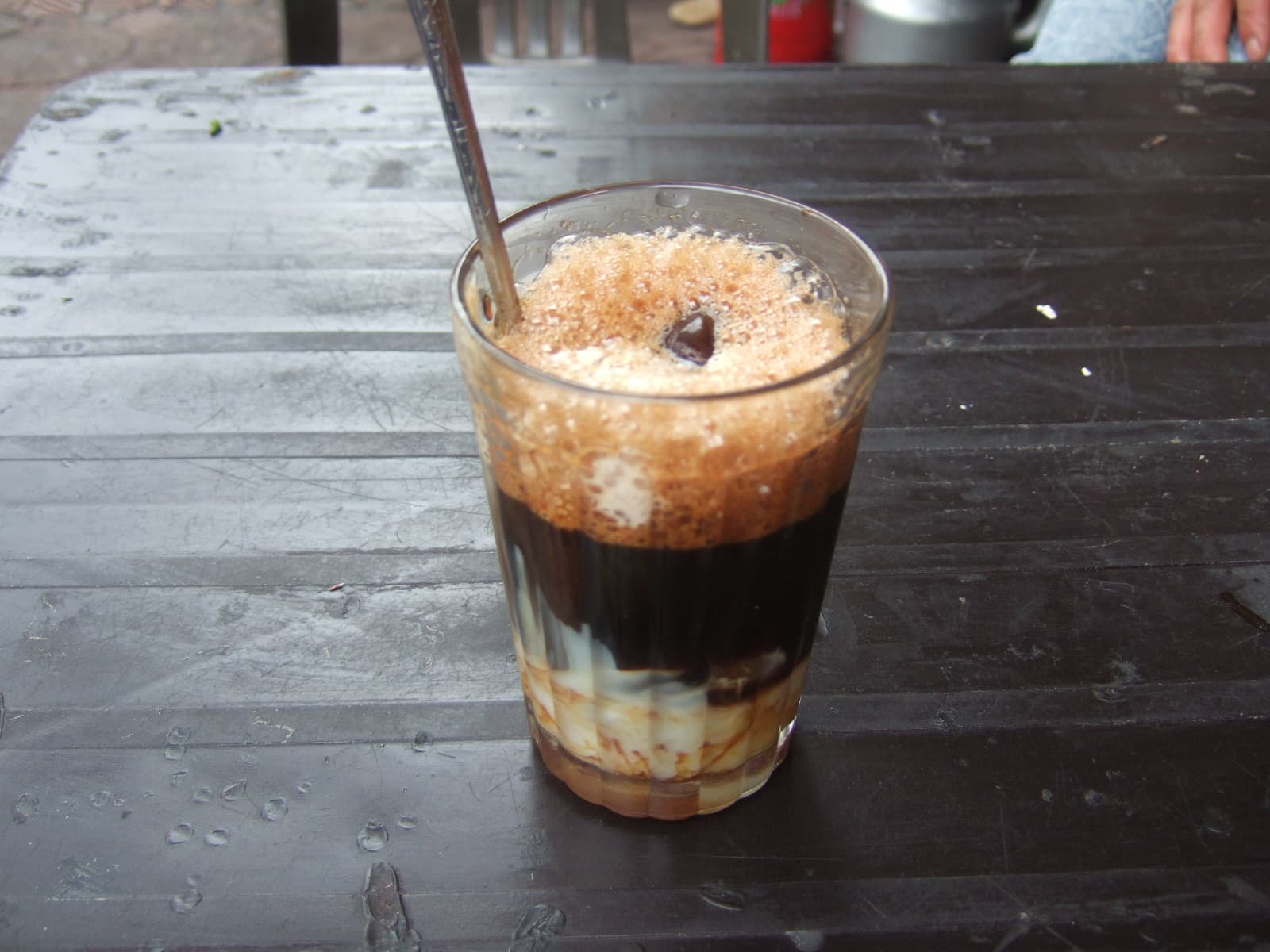 3. Cà phê sữa đá 冰滴奶咖